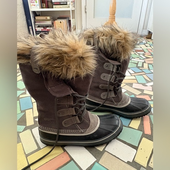 EUC- Sorel- JOAN OF ARCTIC™ Women's Waterproof Boot-Sz 10 - Picture 3 of 9